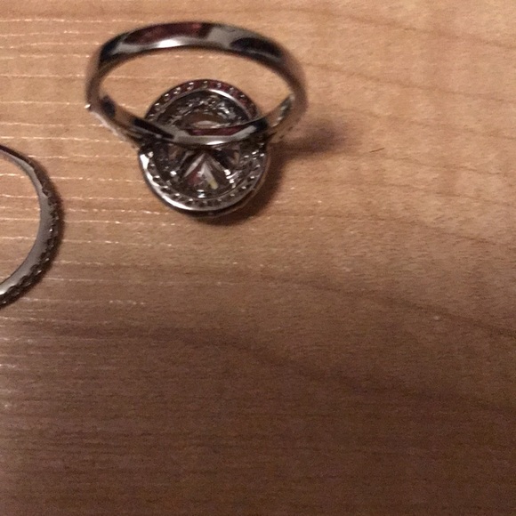 Bradford Exchange sterling silver ring set. - Picture 6 of 9